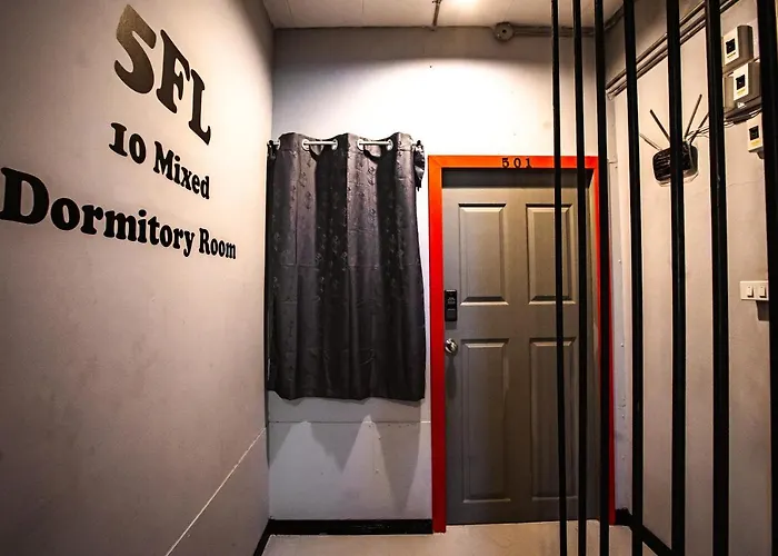 Shakira Hostel